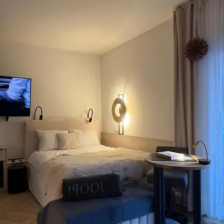 Luxory 151 *