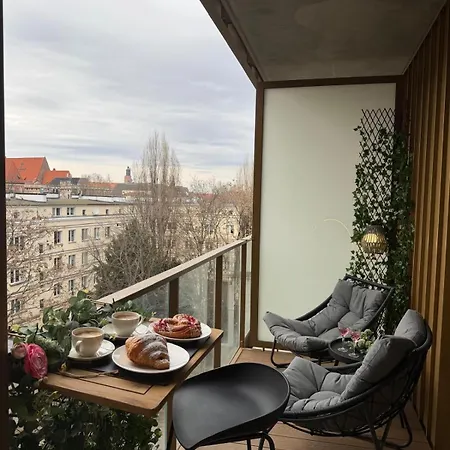 Luxory 151 Apartment